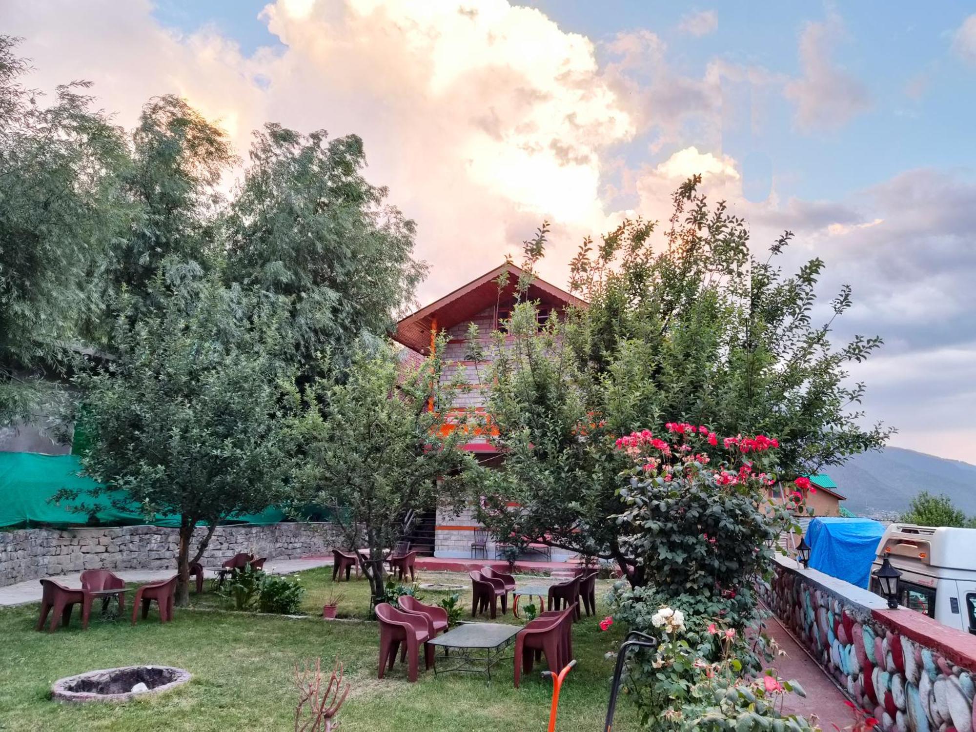 Melody Orchard Cottage Jagatsukh Exterior foto